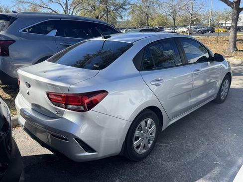 Certified 2021 Kia Rio S image 3