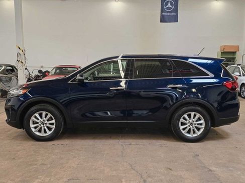 Used 2020 Kia Sorento LX image 18