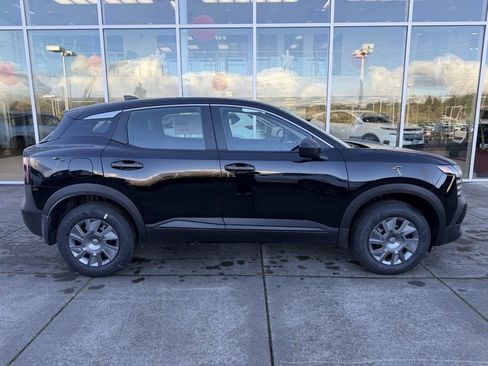 New 2026 Nissan Kicks S image 8