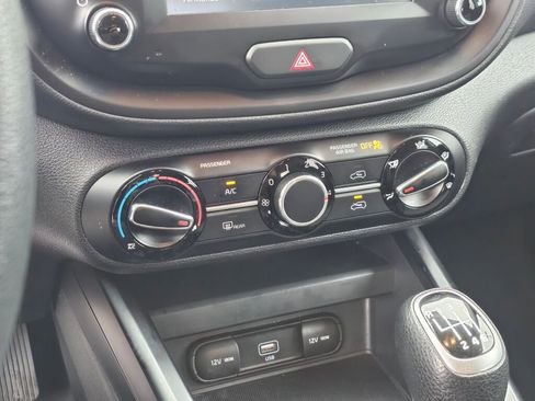 Used 2021 Kia Soul LX FWD image 32