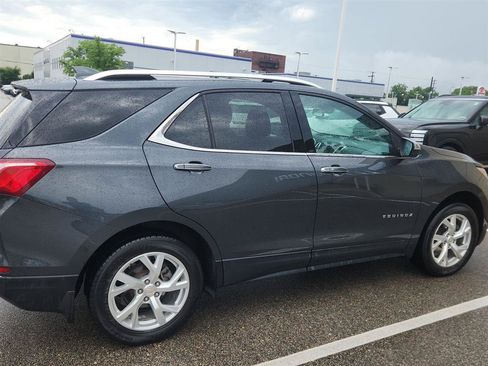 Used 2020 Chevrolet Equinox Premier w/ LPO, Floor Liner Package AWD/4WD image 4