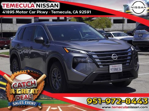 Used 2025 Nissan Rogue S FWD image 1
