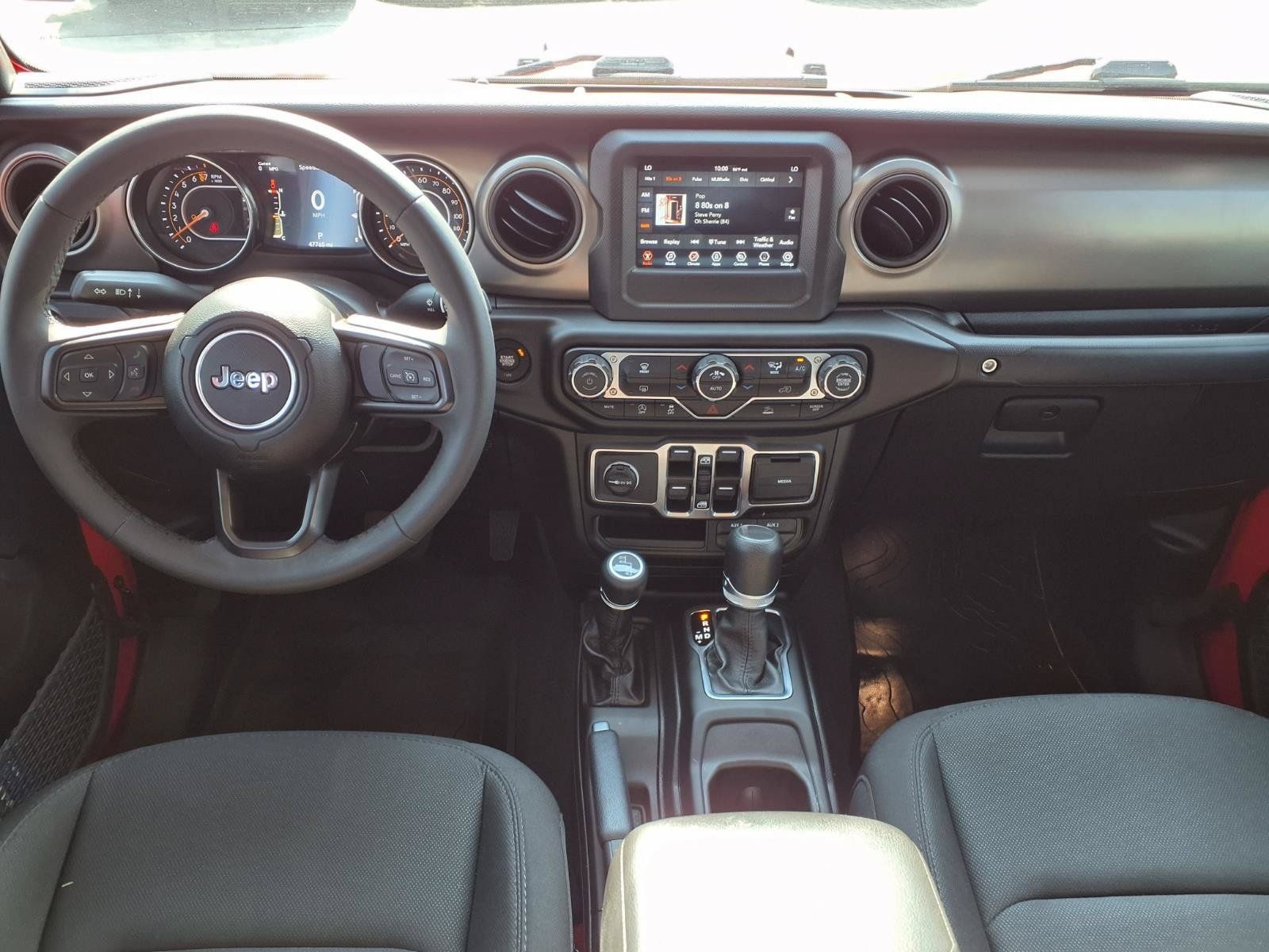 Used 2023 Jeep Gladiator Sport AWD/4WD image 11