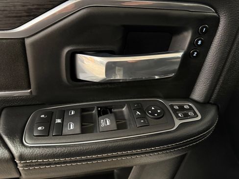 Used 2024 RAM 2500 Laramie w/ Night Edition image 39