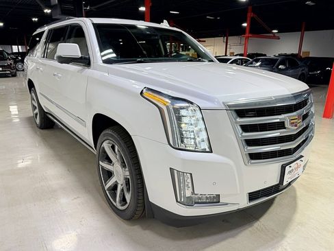 Used 2016 Cadillac Escalade ESV Premium image 8