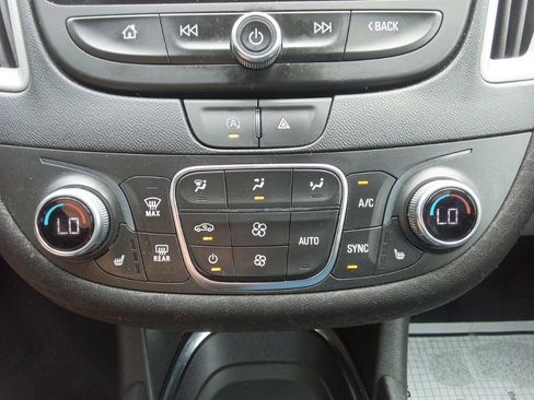 Used 2023 Chevrolet Malibu LT FWD image 28