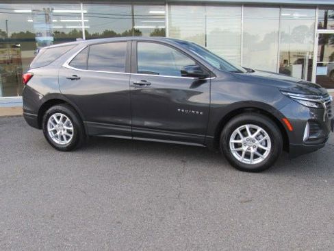 Certified 2023 Chevrolet Equinox LT image 2