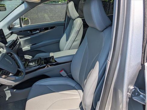 Used 2023 Lincoln Nautilus Reserve AWD/4WD image 29