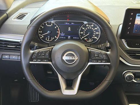 Used 2026 Nissan Altima 2.5 SR FWD image 4
