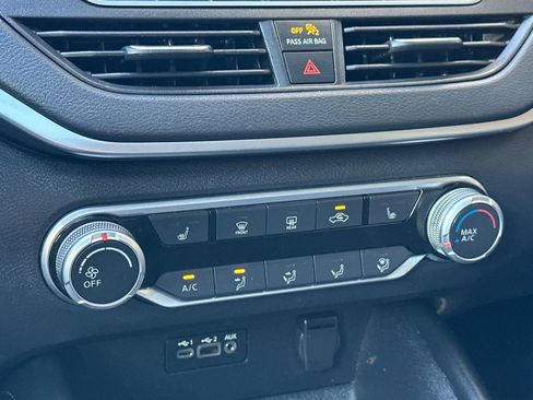 Used 2021 Nissan Altima 2.5 SR w/ SR Premium Package image 26