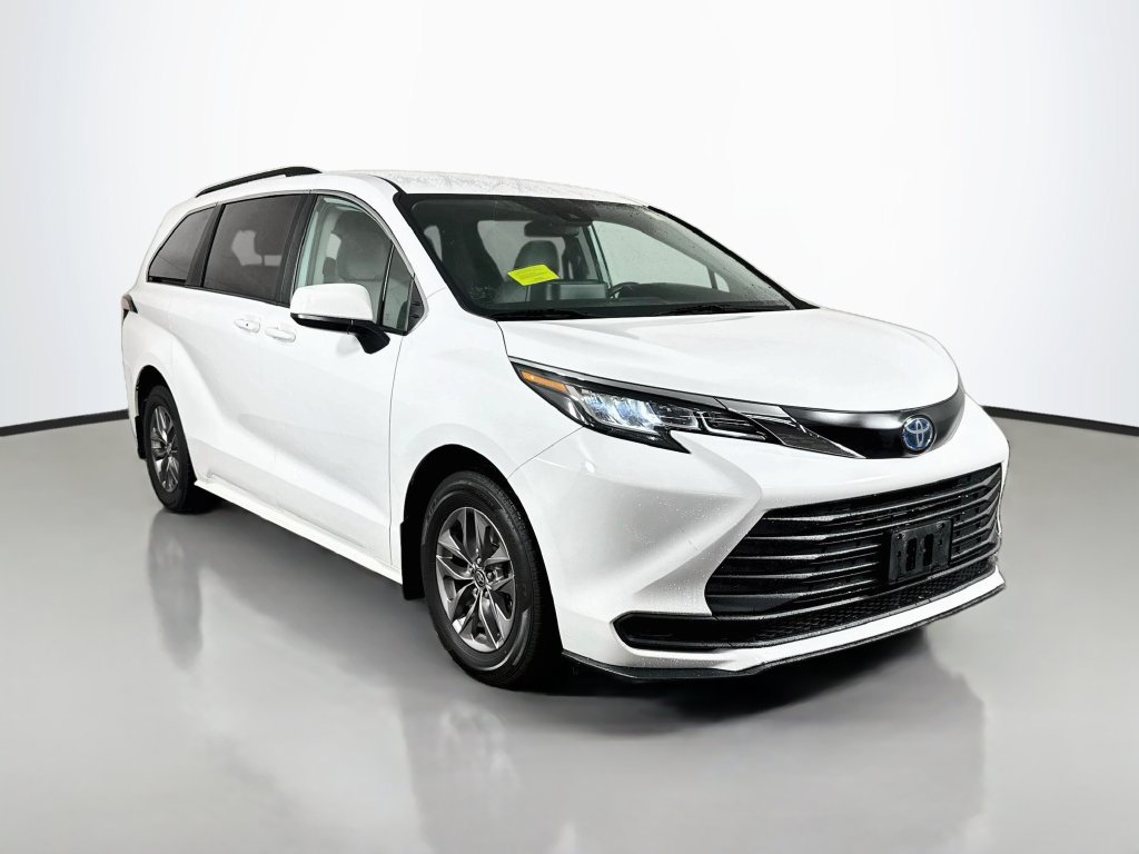 Used 2023 Toyota Sienna LE FWD image 8