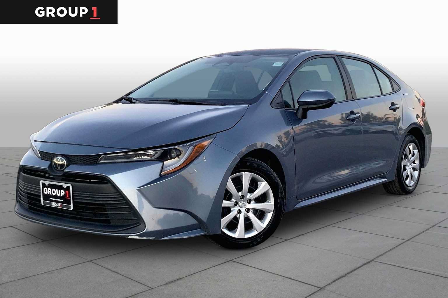 Used 2024 Toyota Corolla LE FWD image 1