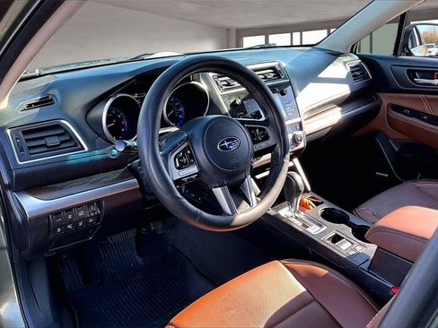 Used 2017 Subaru Outback 3.6R Touring image 14