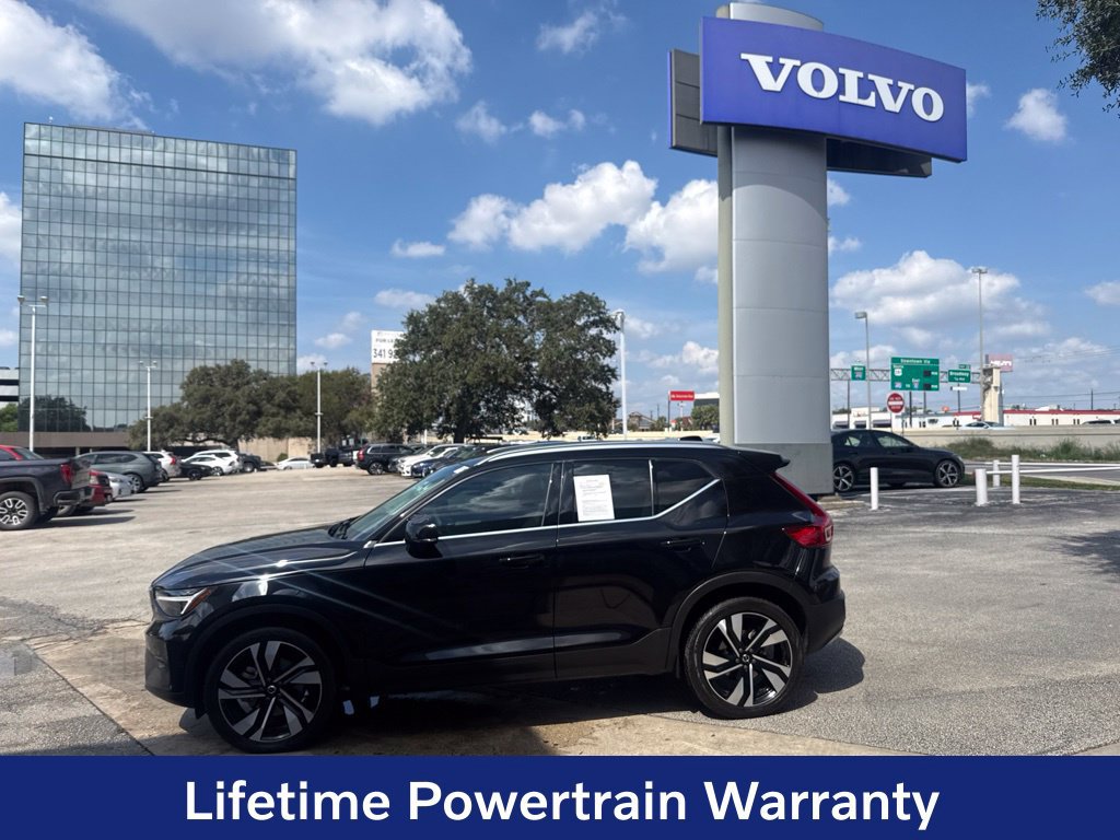 Certified 2024 Volvo XC40 B5 Plus w/ Protection Package Premier AWD/4WD image 4