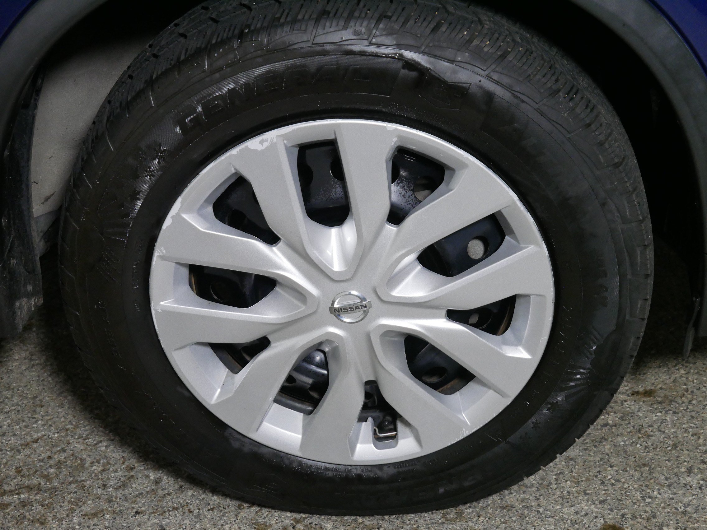 Used 2018 Nissan Rogue S AWD/4WD image 15