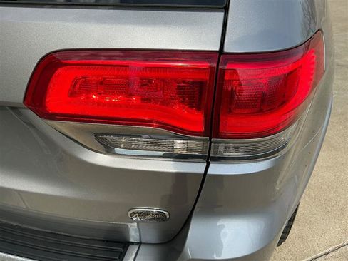 Used 2015 Jeep Grand Cherokee Overland image 20