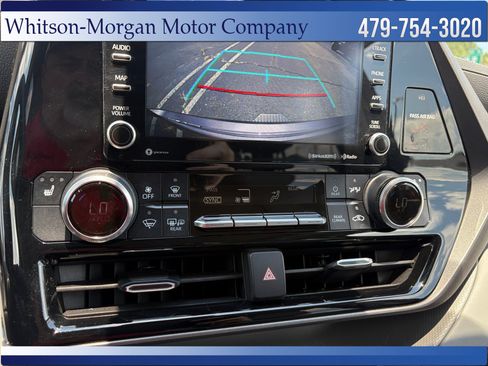 Used 2022 Toyota Highlander XLE AWD/4WD image 27