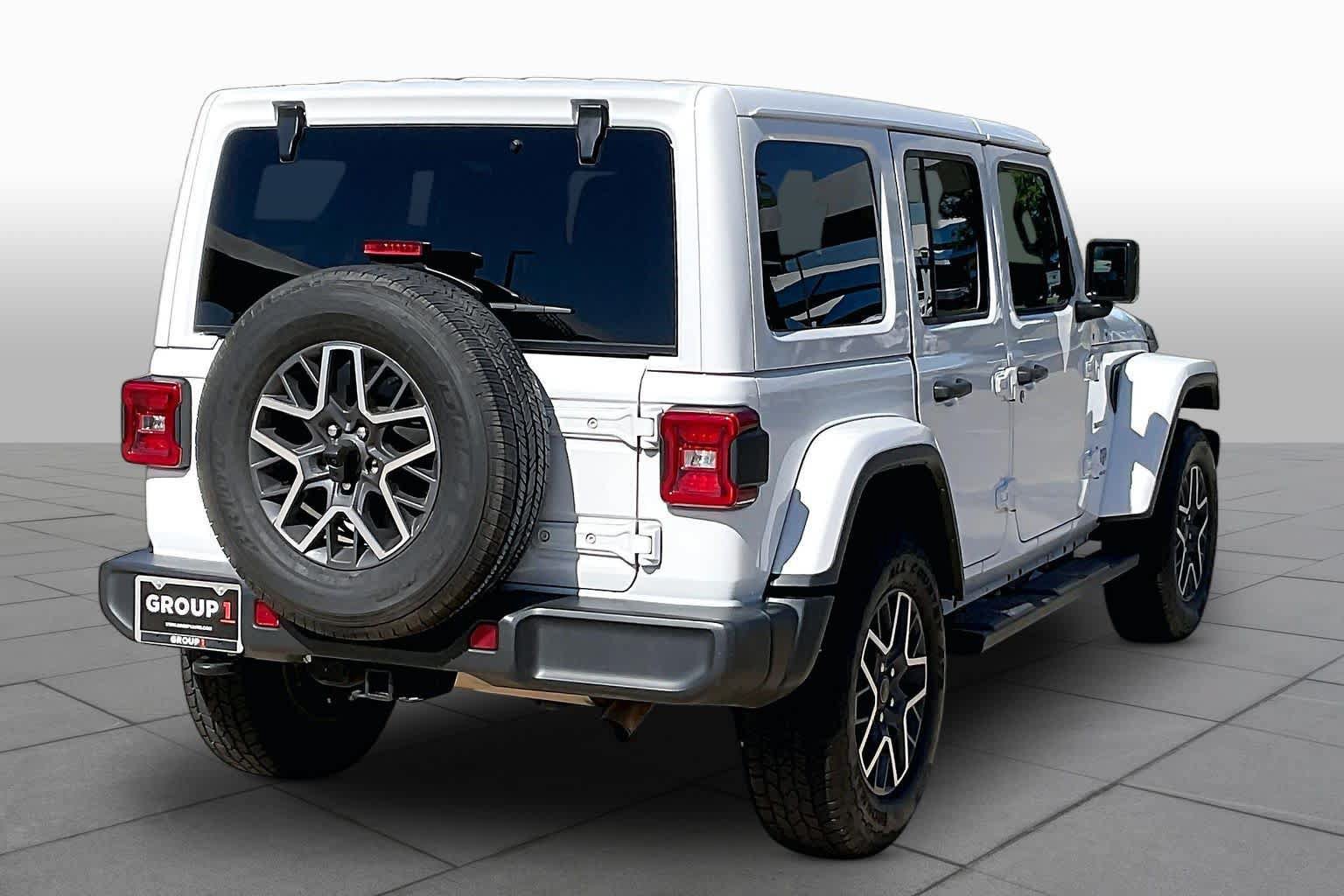 Used 2024 Jeep Wrangler Unlimited Sahara AWD/4WD image 13