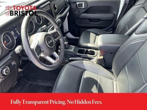 Used 2023 Jeep Wrangler Unlimited Sahara w/ Cold Weather Group AWD/4WD image 25