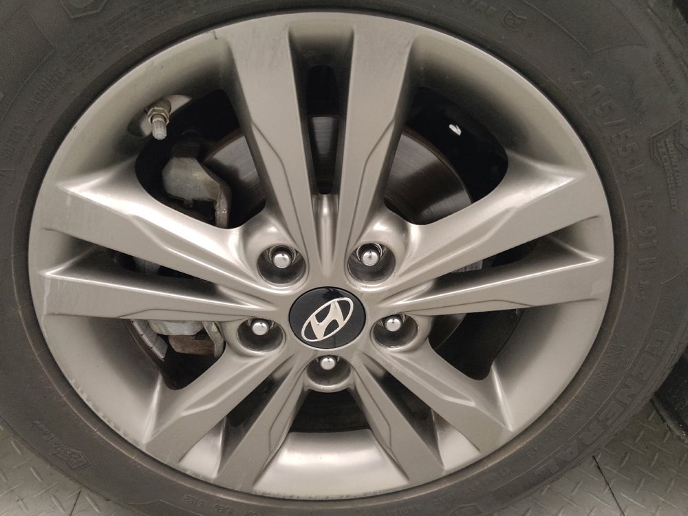 Used 2018 Hyundai Elantra SEL FWD image 31
