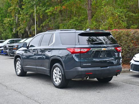 Used 2019 Chevrolet Traverse LT image 3