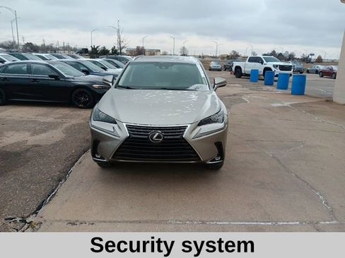 Used 2018 Lexus NX 300 image 10