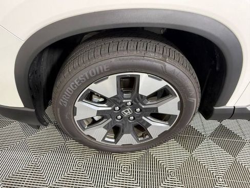 Used 2026 Honda Pilot Elite image 12