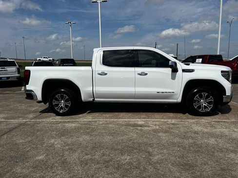 Used 2024 GMC Sierra 1500 SLT image 18