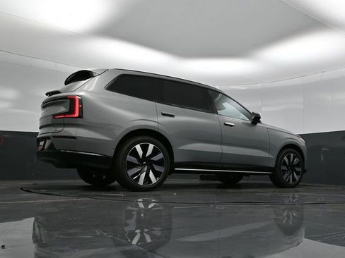 New 2025 Volvo EX90 Plus image 32