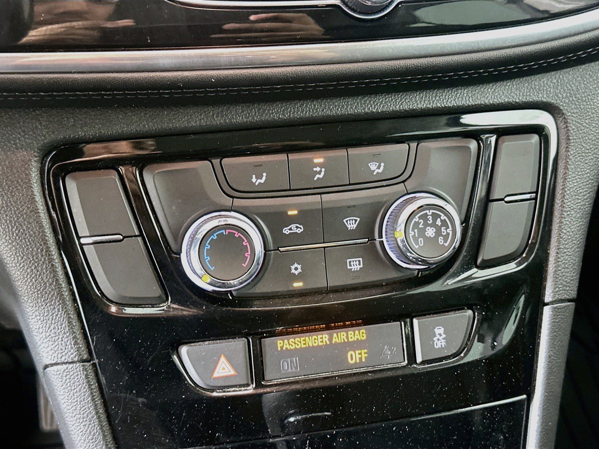 Used 2019 Buick Encore Preferred FWD image 23