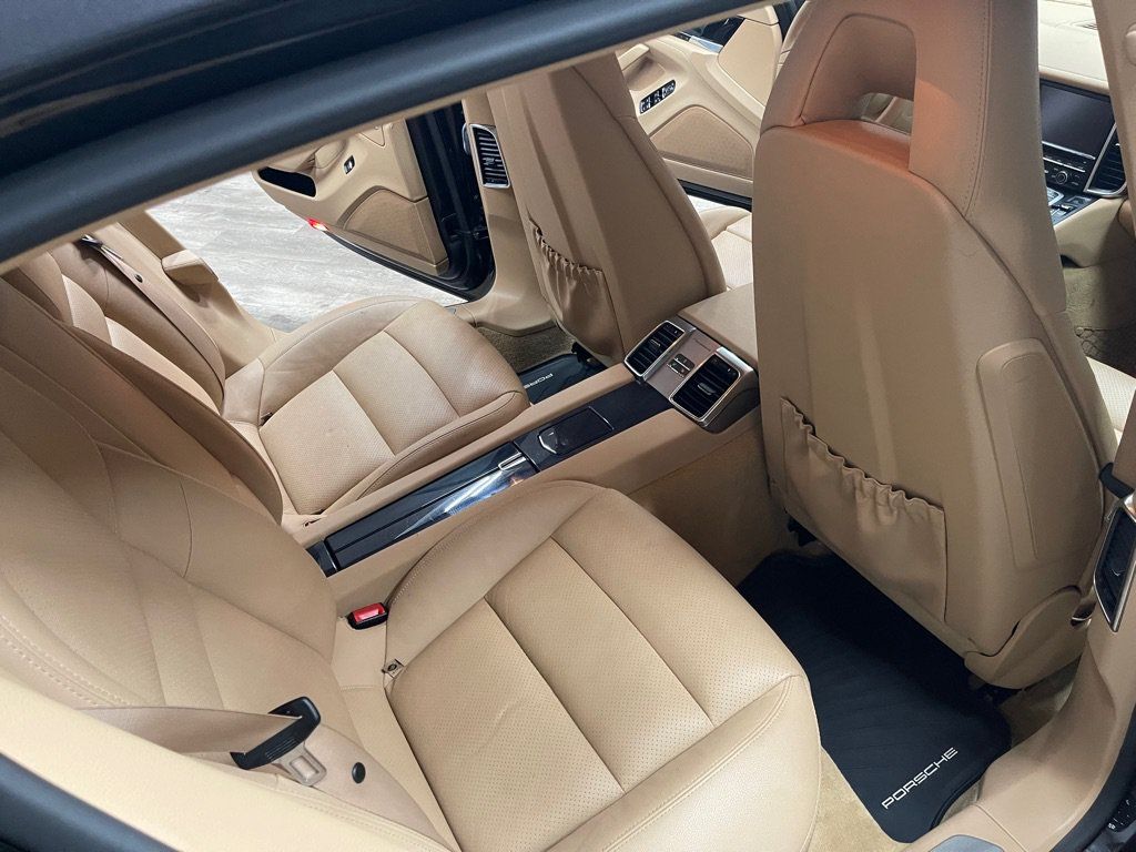 Used 2014 Porsche Panamera image 24