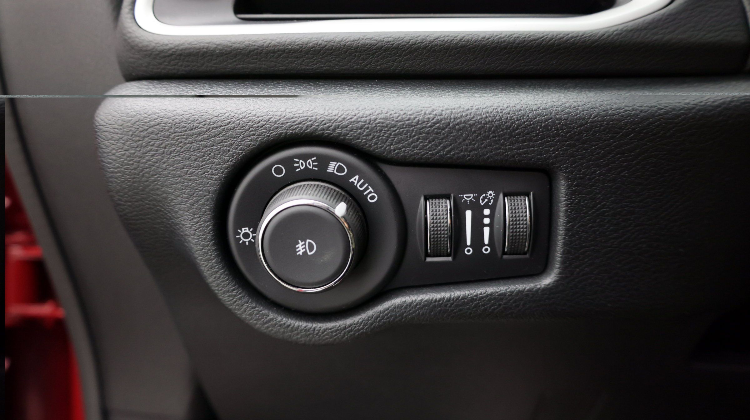 Used 2026 Chrysler Pacifica Select FWD image 18