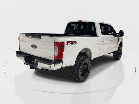 Used 2018 Ford F250 Lariat w/ Lariat Value Package image 12