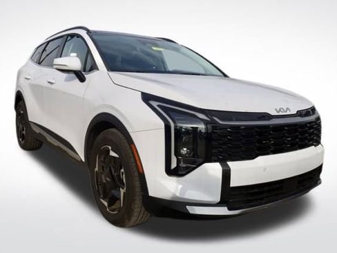 Certified 2026 Kia Sportage EX w/ EX Panorama Roof Package image 2