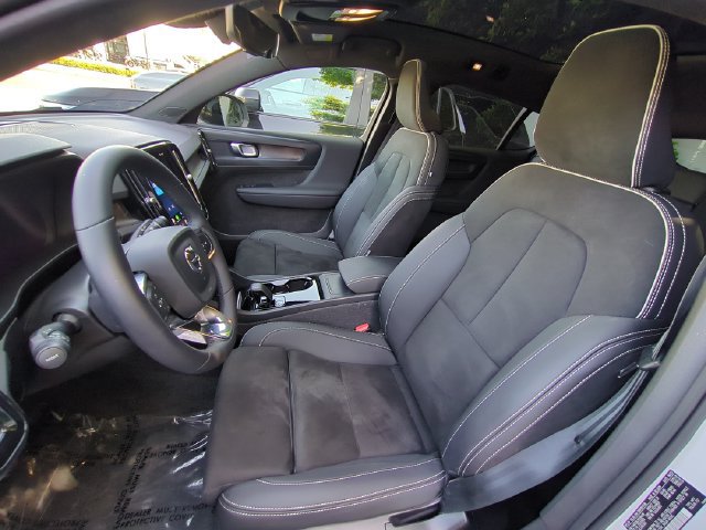 Used 2023 Volvo C40 P8 Recharge Plus w/ Climate Package AWD/4WD image 13