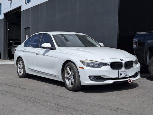 Used 2014 BMW 320i 320i image 3