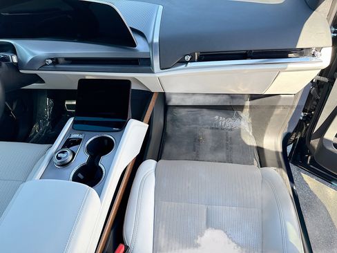 Used 2026 Cadillac Vistiq Luxury image 19