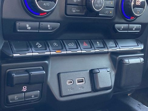 Used 2021 Chevrolet Silverado 1500 RST w/ Texas Edition Plus image 26