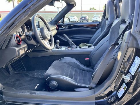 Used 2023 MAZDA MX-5 Miata Club image 9