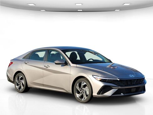 New 2026 Hyundai Elantra Limited w/ Cargo Package image 7