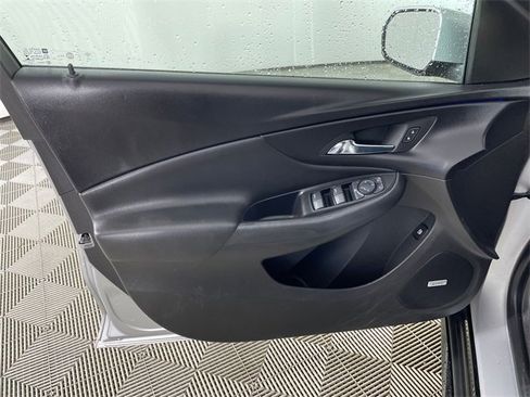 Certified 2017 Chevrolet Volt Premier w/ Driver Confidence Package image 16