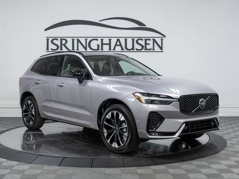 New 2026 Volvo XC60 B5 Plus w/ Climate Package image 3