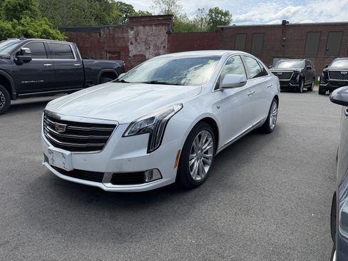 Used 2018 Cadillac XTS Luxury AWD/4WD image 1