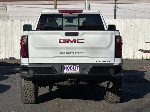 New 2026 GMC Sierra 2500 AT4X image 4