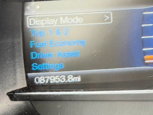 Used 2017 Ford Explorer XLT w/ Equipment Group 202A AWD/4WD image 32