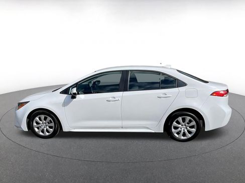 Used 2025 Toyota Corolla LE image 8