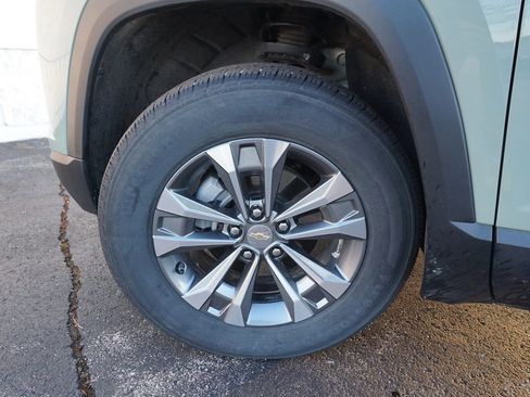 Used 2025 Chevrolet Equinox LT w/ Convenience Package II image 29