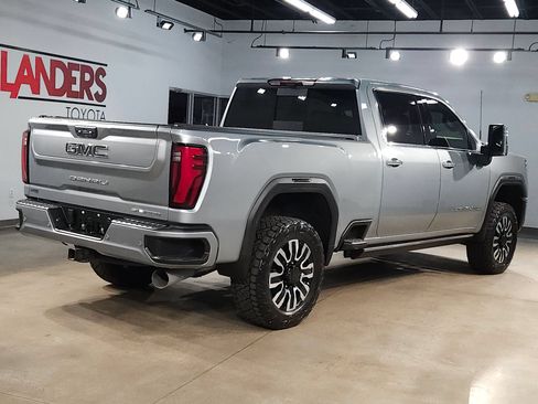 Used 2025 GMC Sierra 2500 Denali Ultimate AWD/4WD image 7