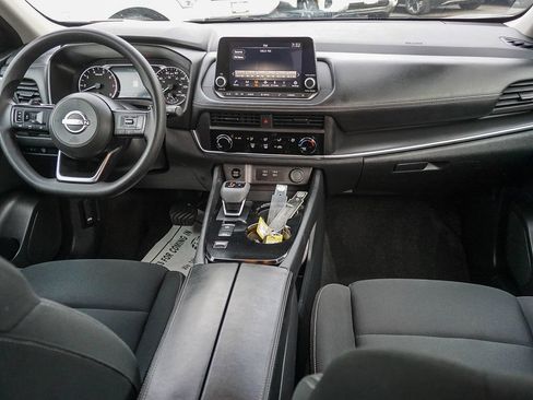 Used 2024 Nissan Rogue S FWD image 15