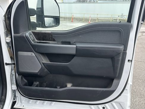 Certified 2024 Ford F250 Lariat w/ Lariat Ultimate Package image 23